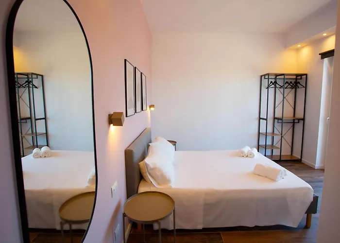 Marina 8 نابولي